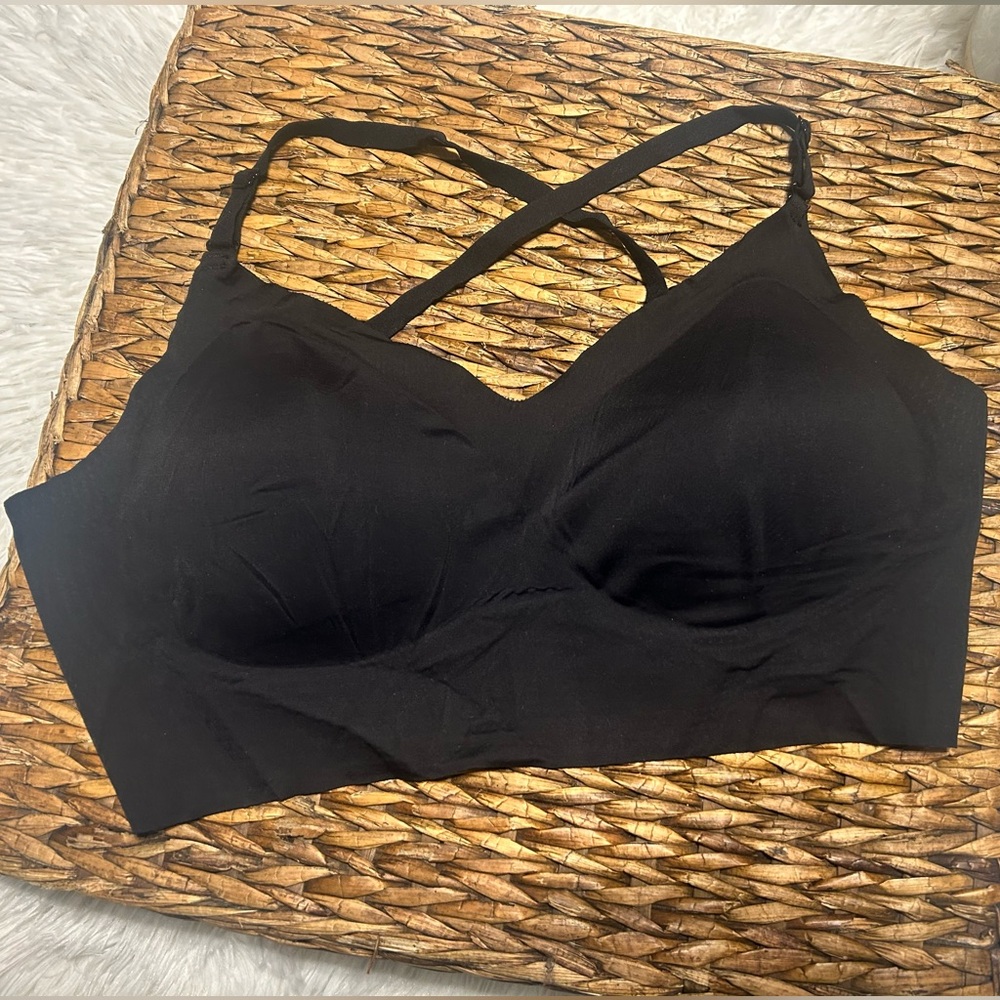Black Women's Intimate Convertible Wireless Bra - low back crisscross halter